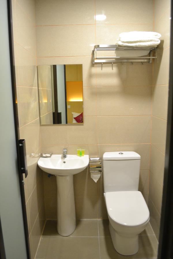 Eazy Hotel At Ampang Batu Empat Exterior foto